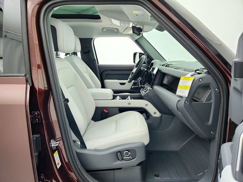 New 2026 Land Rover Defender 130 X-Dynamic SE image 14