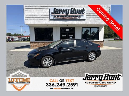 Used 2026 Toyota Corolla LE FWD image 1