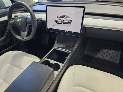 Used 2022 Tesla Model 3 RWD image 5
