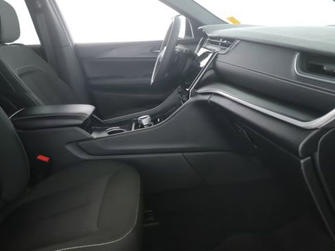 Used 2025 Jeep Grand Cherokee L Laredo w/ Luxury Tech Group I image 31