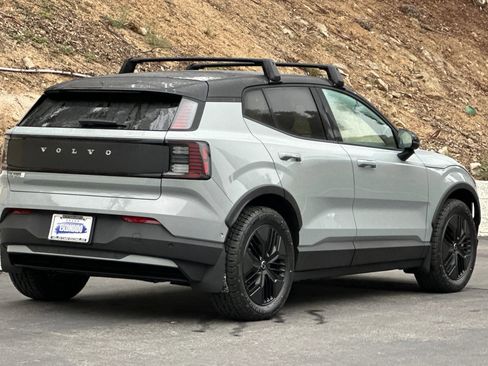 New 2026 Volvo EX30 Cross Country Ultra image 5