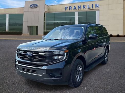 Certified 2025 Ford Expedition Active RWD image 3