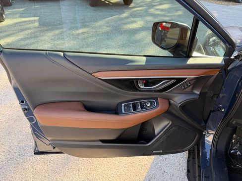 Used 2025 Subaru Outback Touring XT w/ Popular Package #2 image 13