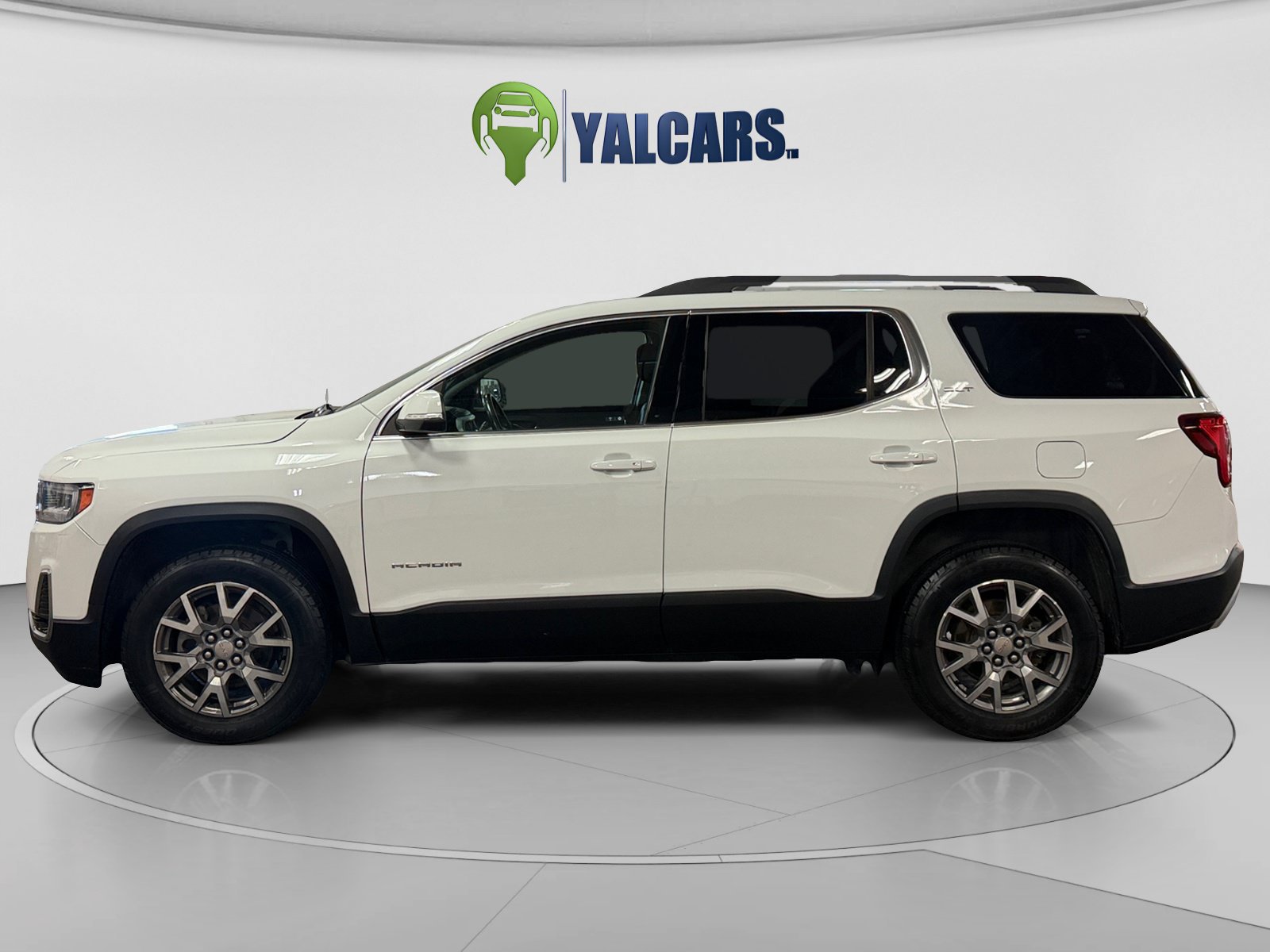 Used 2020 GMC Acadia SLT AWD/4WD image 2