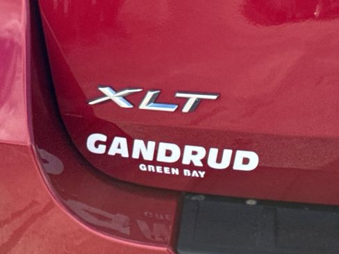 Used 2021 Ford Explorer XLT w/ Equipment Group 202A image 8