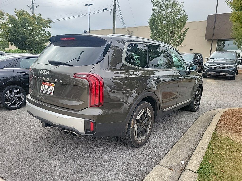Used 2024 Kia Telluride S w/ S Sunroof Package FWD image 3