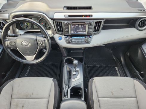Used 2018 Toyota RAV4 XLE image 30