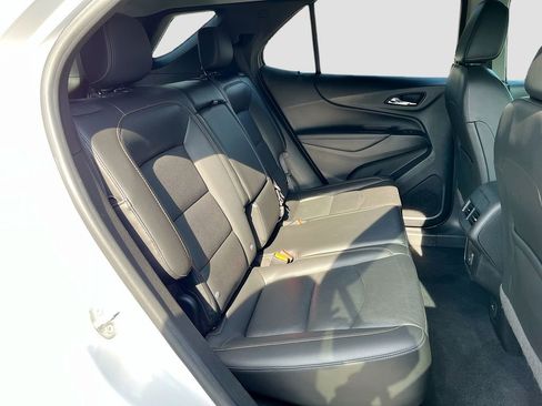 Used 2020 Chevrolet Equinox Premier image 32