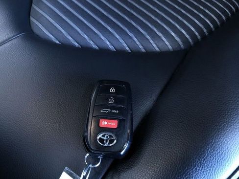 Certified 2025 Toyota Highlander XSE AWD/4WD image 32