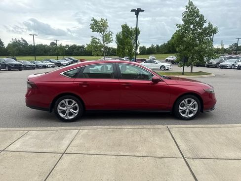 Certified 2025 Honda Accord LX image 5