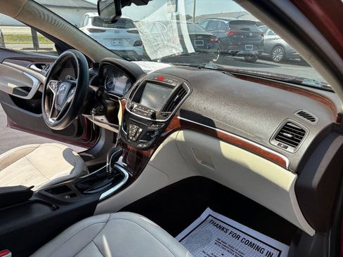 Used 2017 Buick Regal AWD image 22