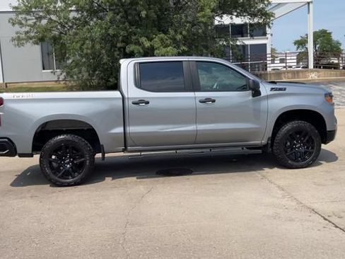Used 2024 Chevrolet Silverado 1500 Custom Trail Boss w/ LPO, Dark Essentials Package AWD/4WD image 9