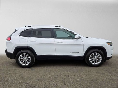 Used 2019 Jeep Cherokee Latitude w/ Popular Appearance Group AWD/4WD image 3