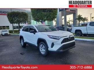 Used 2024 Toyota RAV4 LE video 1
