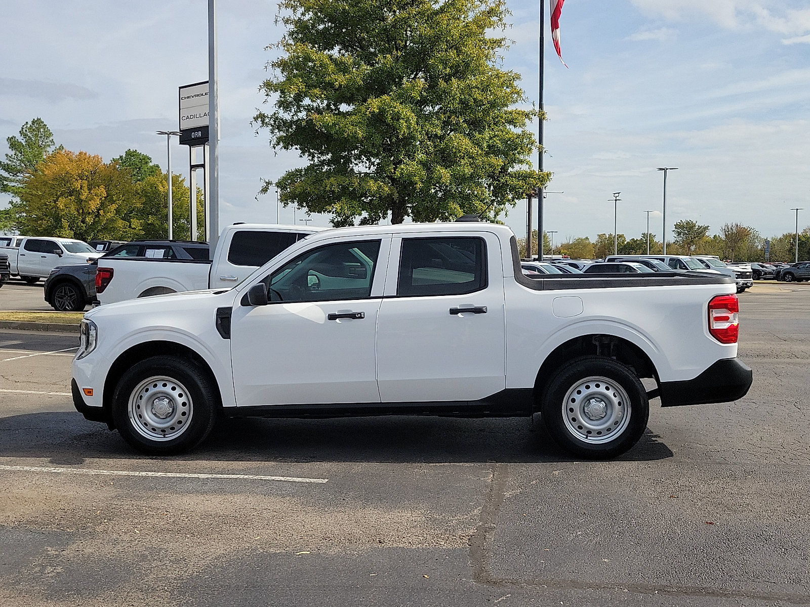 Used 2025 Ford Maverick XL w/ Equipment Group 102A AWD/4WD image 3