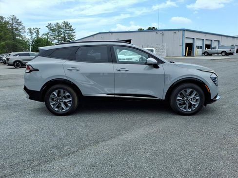 Used 2025 Kia Sportage SX FWD image 3