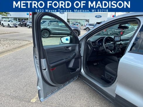 Used 2024 Ford Escape Active AWD/4WD image 9