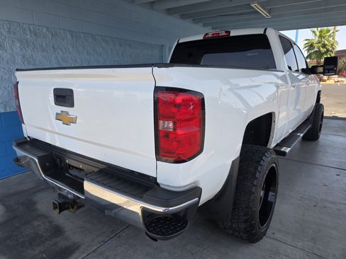 Used 2015 Chevrolet Silverado 2500 LT AWD/4WD image 3