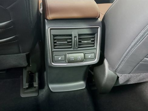 Used 2023 Subaru Forester Touring AWD/4WD image 31