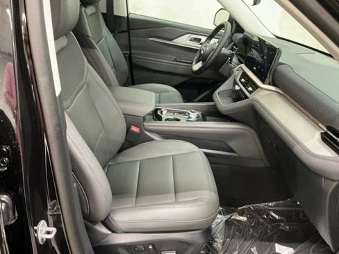 New 2026 Ford Explorer Active w/ Active Comfort Package AWD/4WD image 22