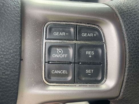 Used 2021 RAM 1500 Classic SLT AWD/4WD image 19