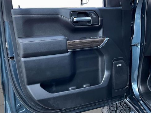 Used 2019 Chevrolet Silverado 1500 LT Trail Boss AWD/4WD image 21