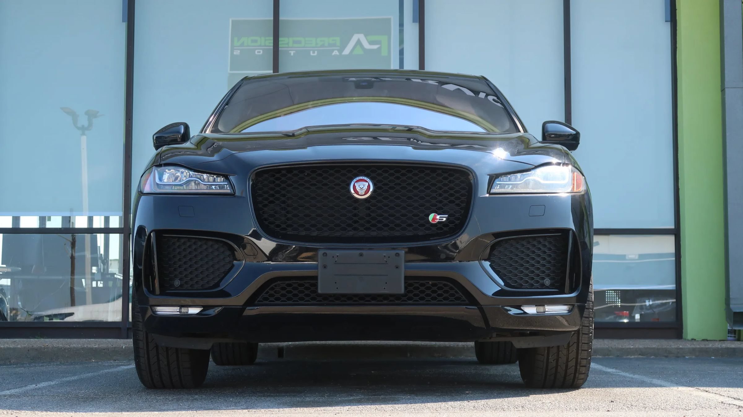 Used 2019 Jaguar F-PACE S AWD/4WD image 3