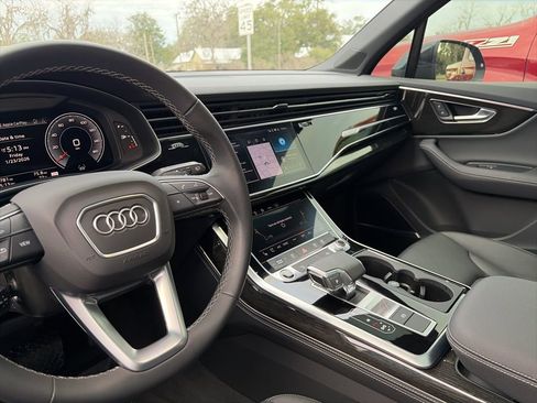 Used 2025 Audi Q7 3.0T Premium Plus image 24