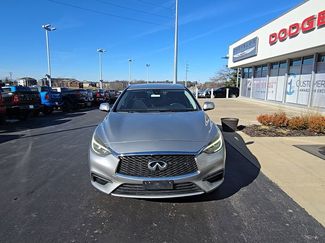 Used 2017 INFINITI QX30 Base video 2