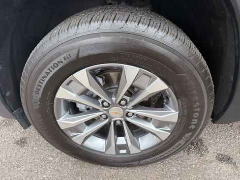 Used 2025 Chevrolet Equinox LT image 30