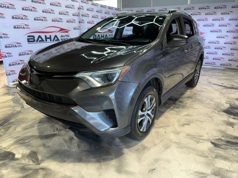 Used 2017 Toyota RAV4 LE FWD image 2