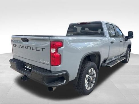 Used 2025 Chevrolet Silverado 2500 Custom w/ Custom Value Package image 6