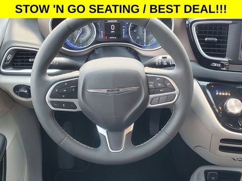 Used 2023 Chrysler Voyager LX FWD image 23