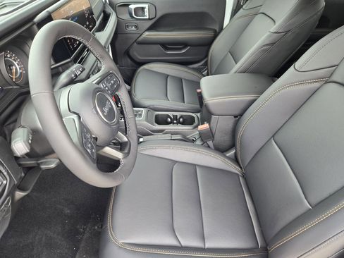 New 2026 Jeep Gladiator Sport AWD/4WD image 16