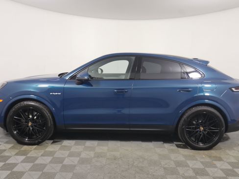 Used 2026 Porsche Cayenne E-Hybrid Coupe AWD/4WD image 2