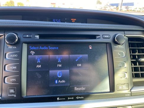 Used 2018 Toyota Highlander Limited image 11