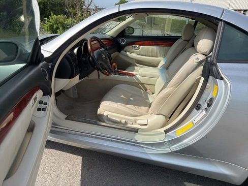 Used 2007 Lexus SC 430 Convertible RWD image 5