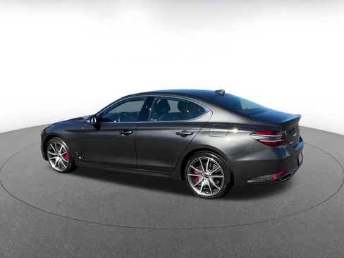 Used 2025 Genesis G70 2.5T image 9