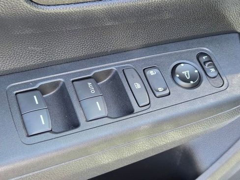 Used 2024 Honda CR-V LX image 17