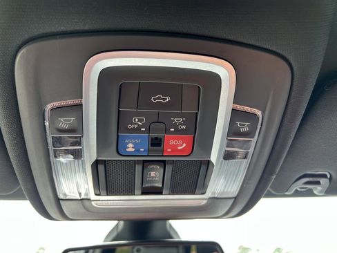 Used 2020 RAM 3500 Laramie image 13