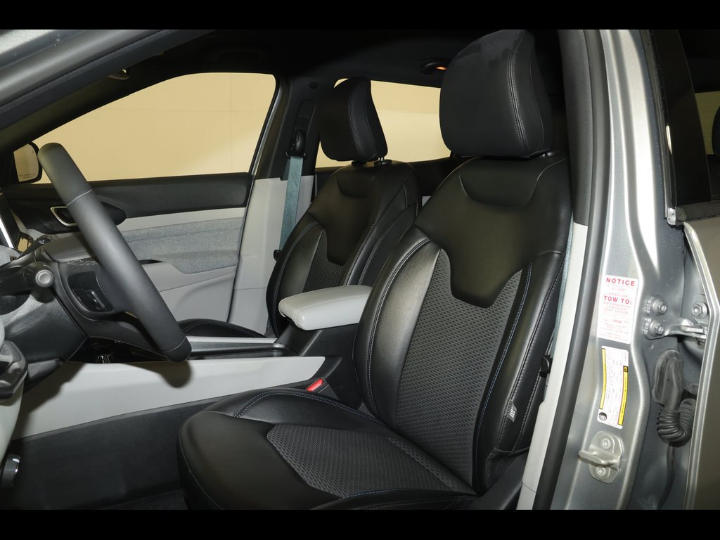 Certified 2023 Jeep Compass Latitude w/ Convenience Group AWD/4WD image 24