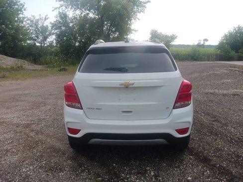 Used 2022 Chevrolet Trax LT w/ LT Convenience Package AWD/4WD image 6