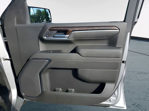 New 2026 GMC Sierra 1500 Elevation w/ X31 Off-Road Package AWD/4WD image 13