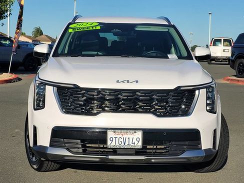 Used 2024 Kia Sorento S FWD image 2