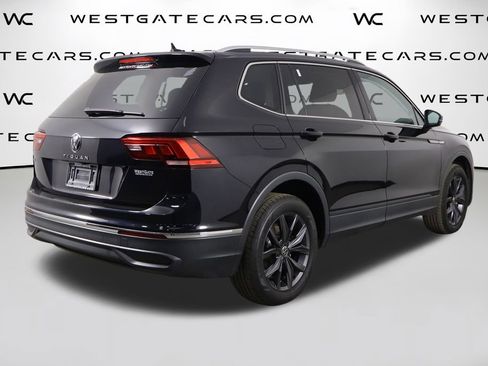 Used 2023 Volkswagen Tiguan SE image 46