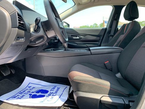 Used 2026 Nissan Sentra SR w/ Floor Mat Package FWD image 22