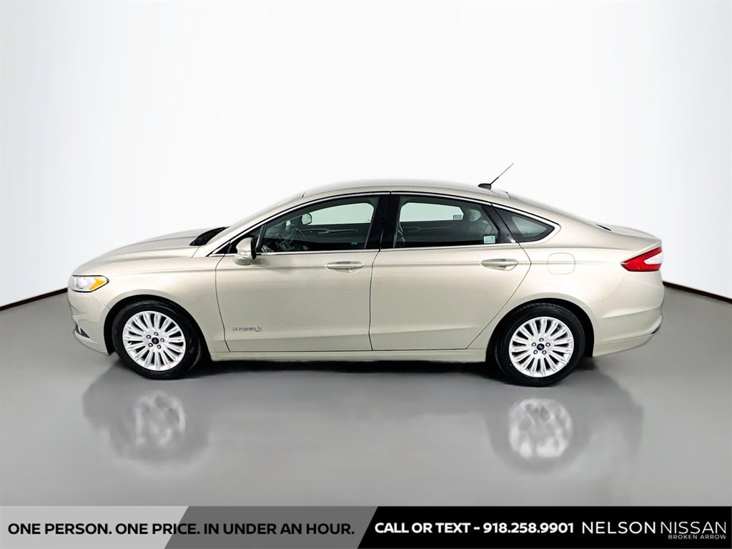 Used 2016 Ford Fusion SE w/ Equipment Group 502A FWD image 8