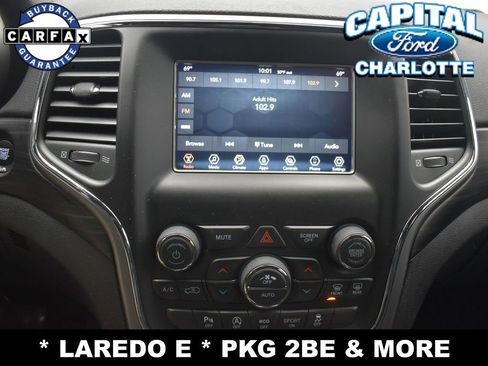Used 2021 Jeep Grand Cherokee Laredo image 16