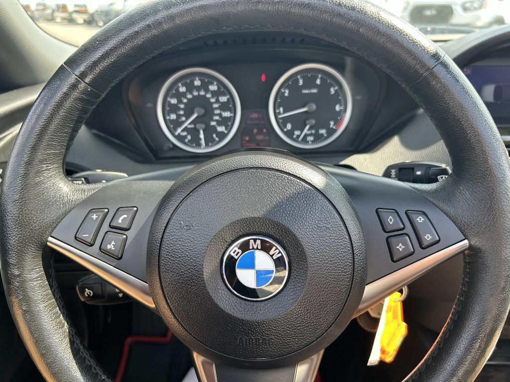 Used 2006 BMW 650i Convertible RWD image 32