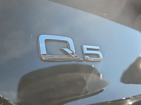 Used 2021 Audi Q5 Prestige w/ Prestige Package AWD/4WD image 25